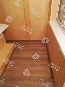 Остекление и отделка балкона Сапожок