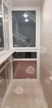 Панорамное остекление с тонировкой и отделка балкона